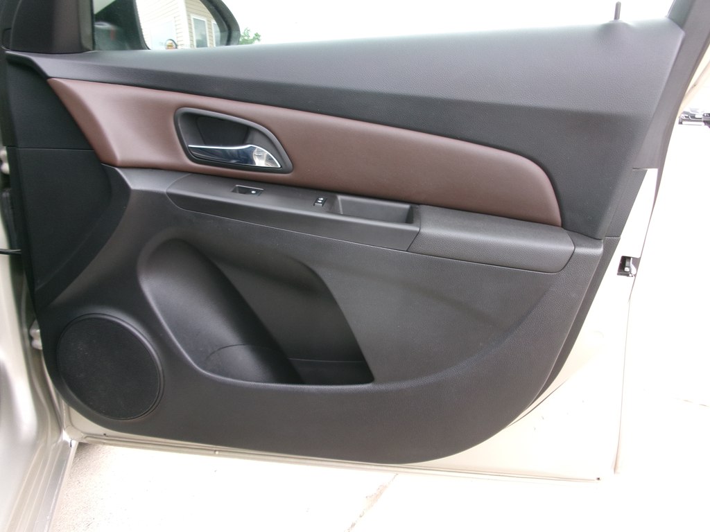 Photo 30 of this CHEVROLET CRUZE