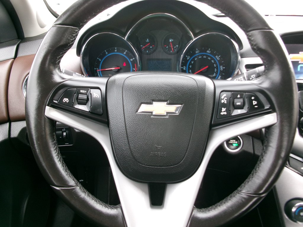 Photo 41 of this CHEVROLET CRUZE