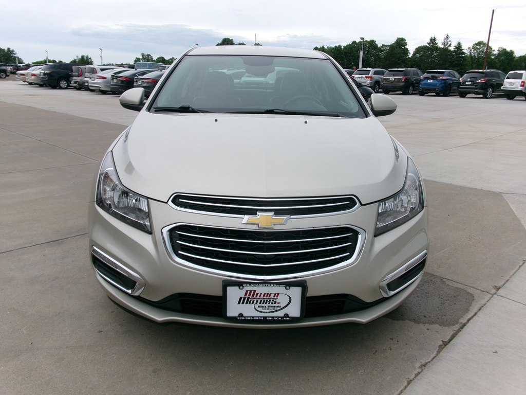 Photo 9 of this CHEVROLET CRUZE