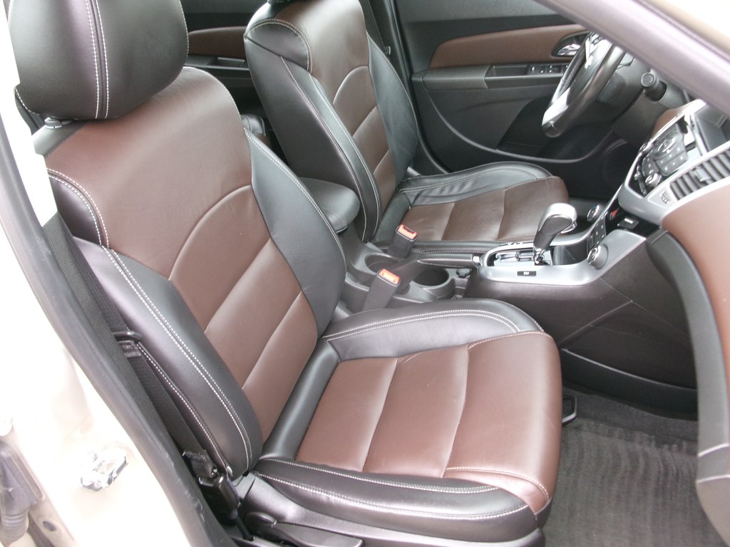 Photo 28 of this CHEVROLET CRUZE