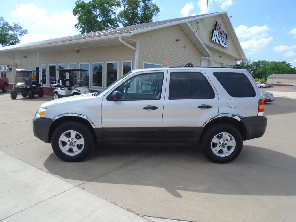 2005 FORD ESCAPE