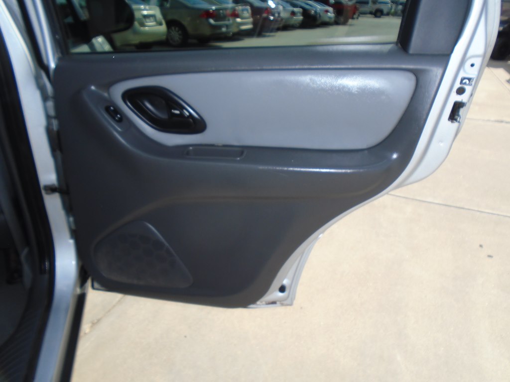 Photo 43 of this FORD ESCAPE
