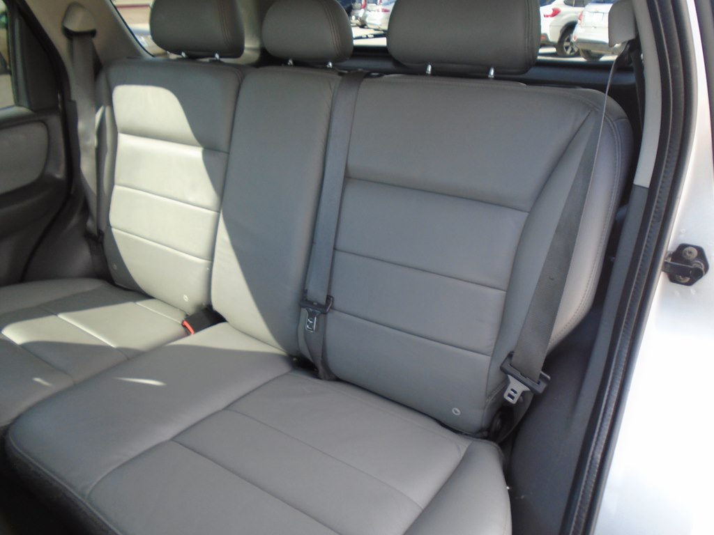 Photo 29 of this FORD ESCAPE