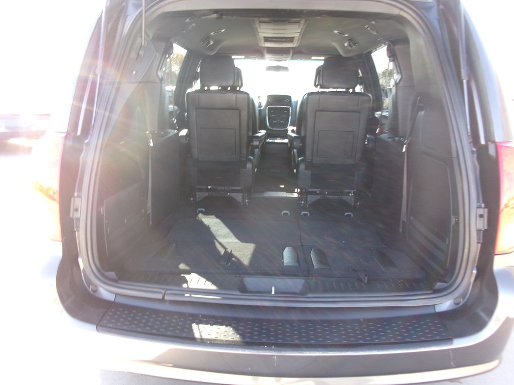 Photo 13 of this DODGE GRAND CARAVAN