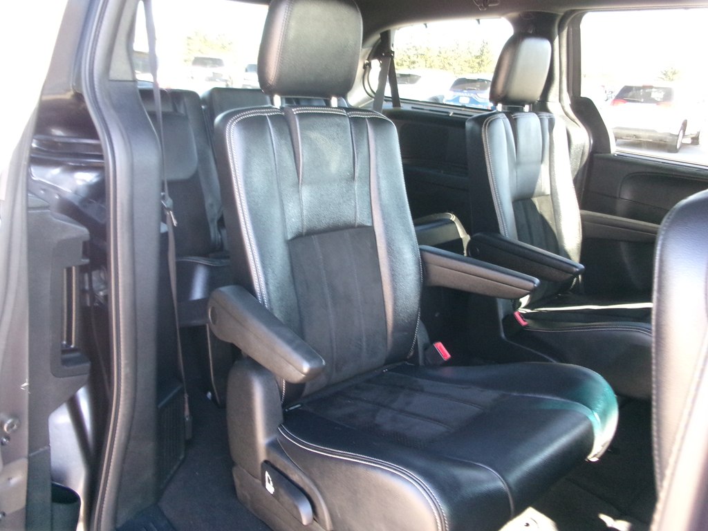 Photo 35 of this DODGE GRAND CARAVAN