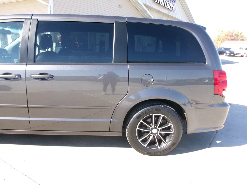 Photo 4 of this DODGE GRAND CARAVAN