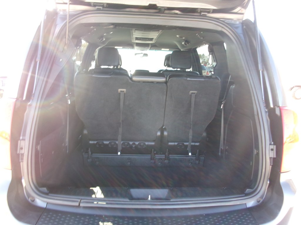 Photo 12 of this DODGE GRAND CARAVAN