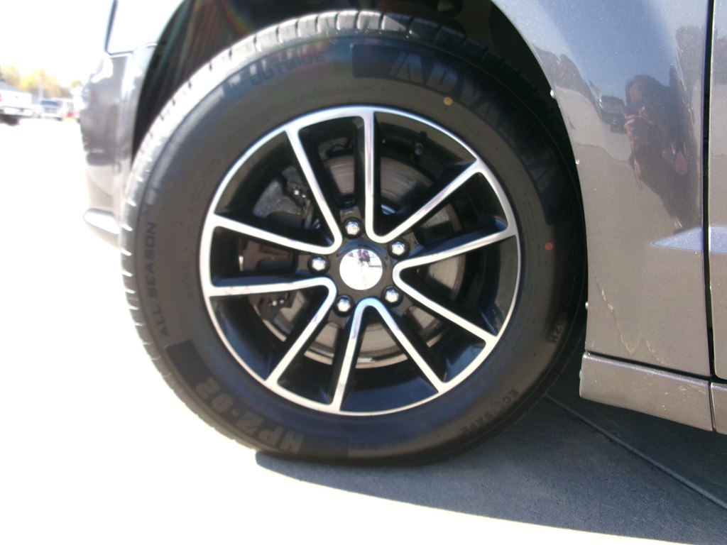 Photo 49 of this DODGE GRAND CARAVAN