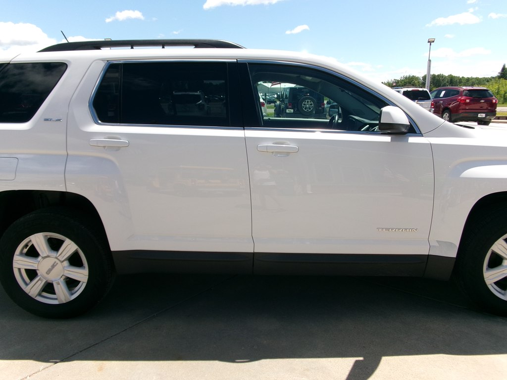 Photo 7 of this GMC TERRAIN