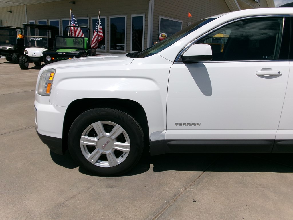 Photo 2 of this GMC TERRAIN