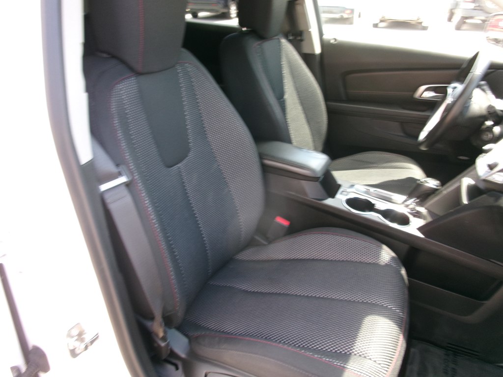 Photo 32 of this GMC TERRAIN