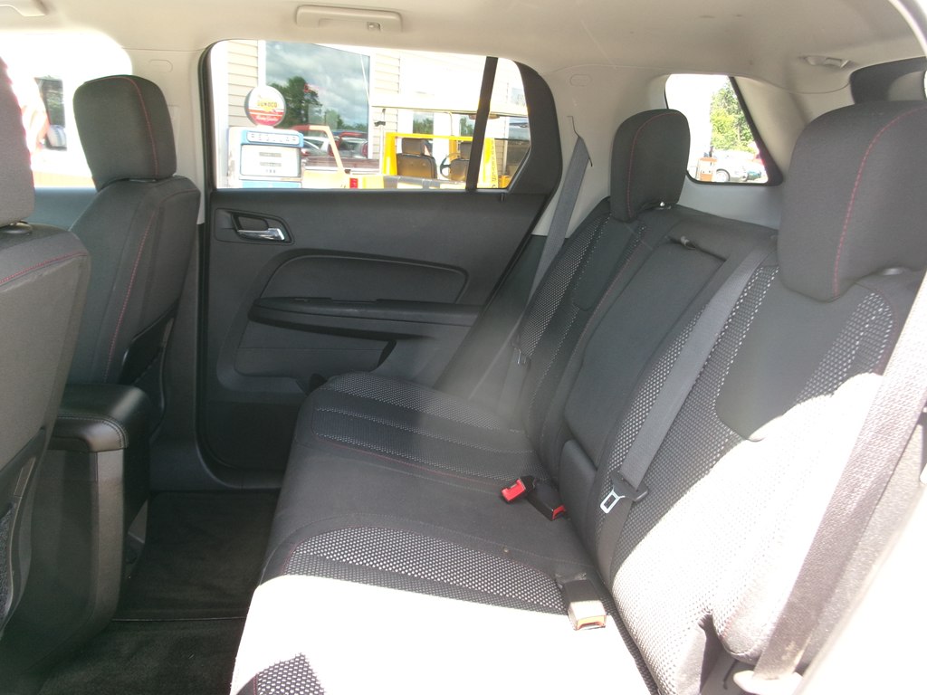Photo 24 of this GMC TERRAIN