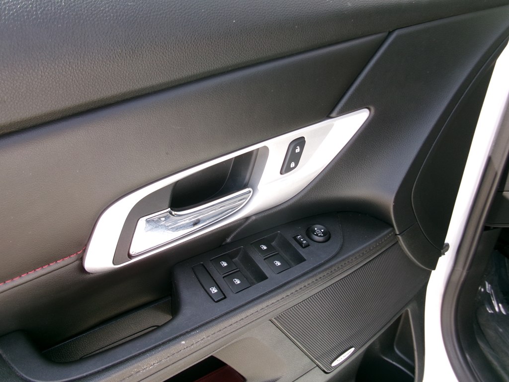 Photo 20 of this GMC TERRAIN
