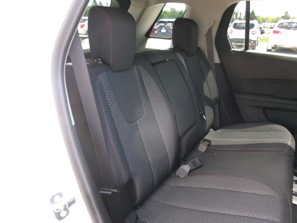 Photo 39 of this GMC TERRAIN