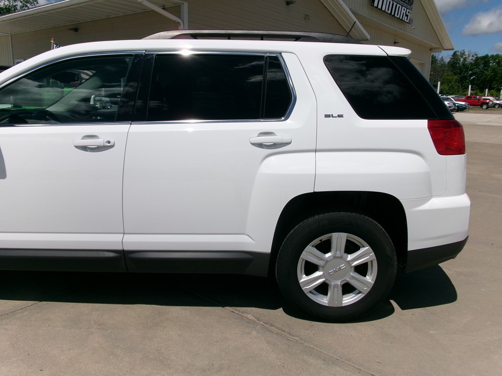Photo 4 of this GMC TERRAIN