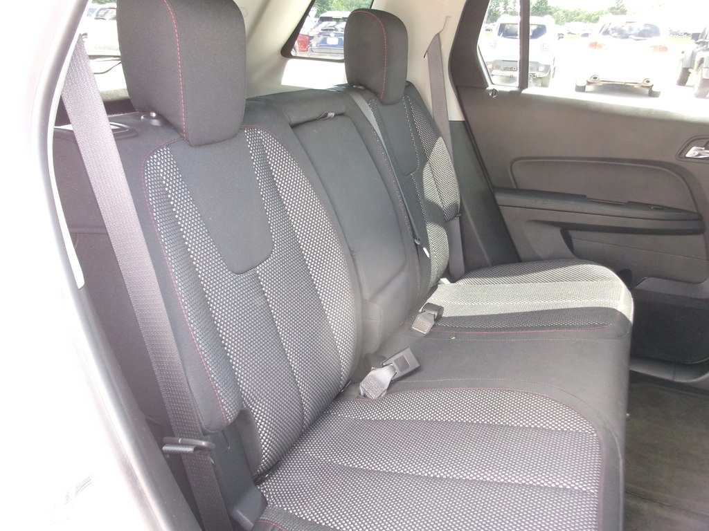 Photo 40 of this GMC TERRAIN