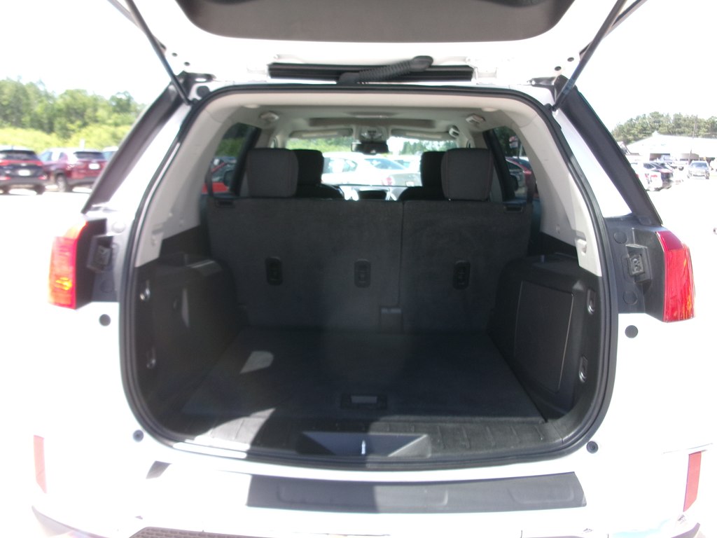 Photo 13 of this GMC TERRAIN