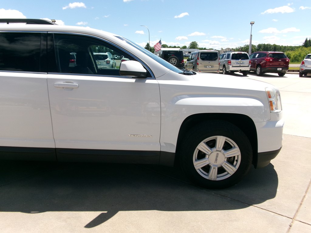 Photo 6 of this GMC TERRAIN