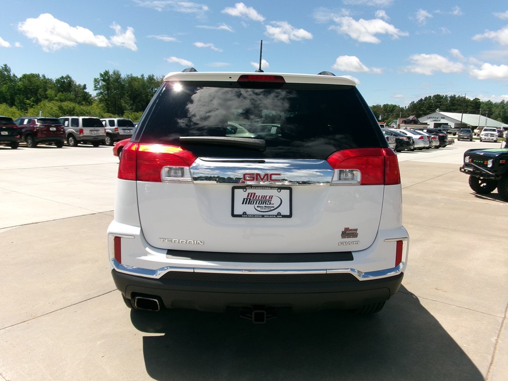 Photo 10 of this GMC TERRAIN