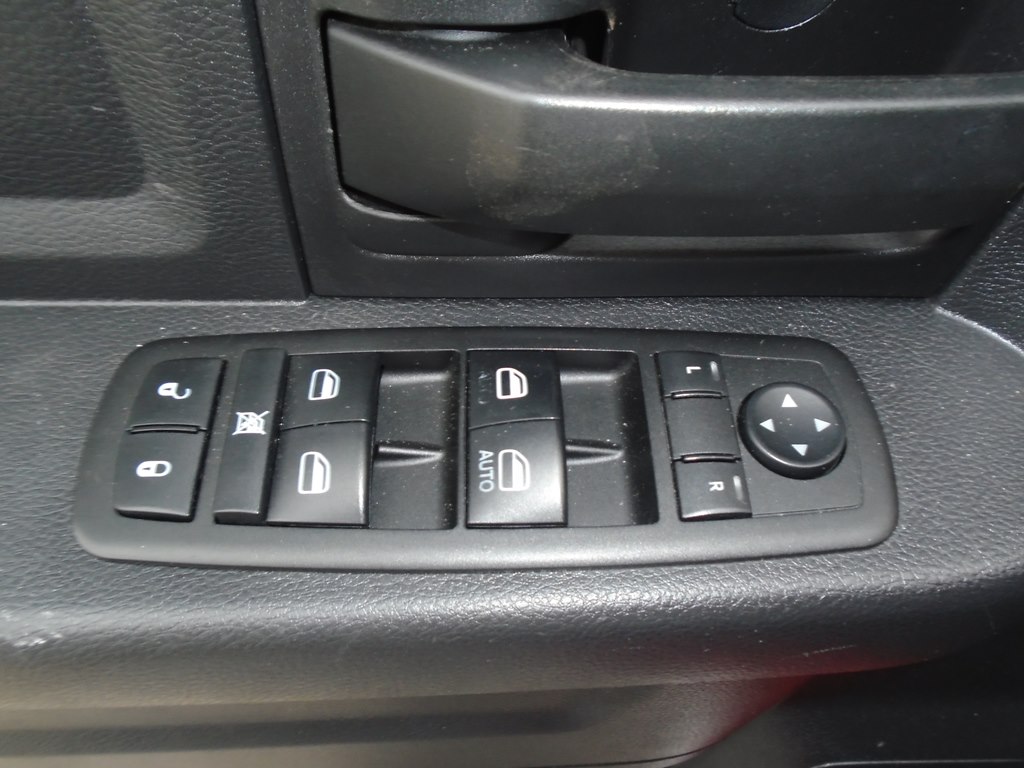 Photo 16 of this RAM 1500
