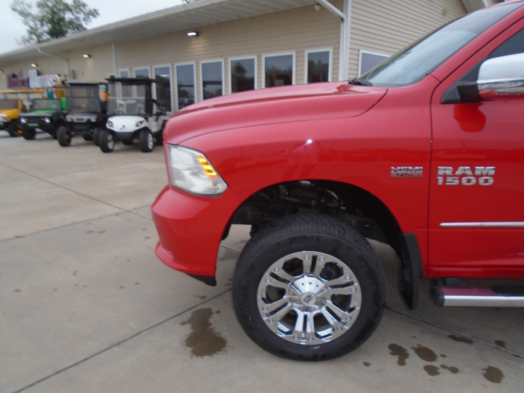 Photo 2 of this RAM 1500
