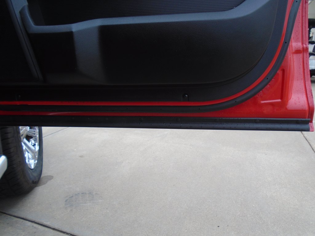Photo 37 of this RAM 1500