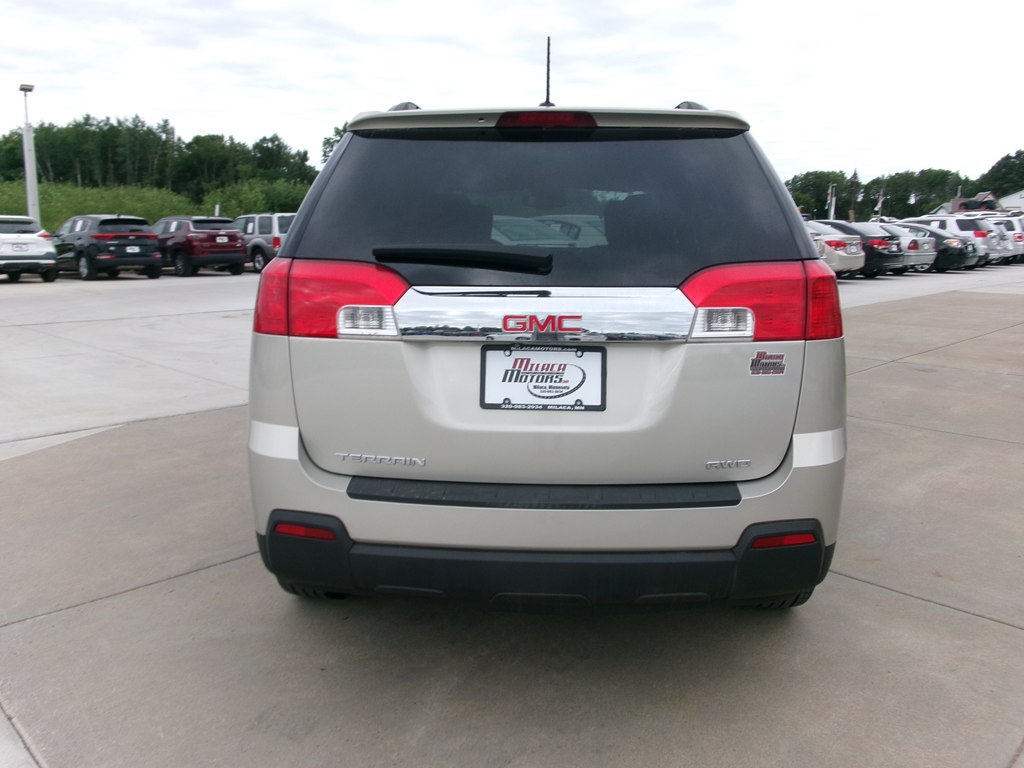 Photo 10 of this GMC TERRAIN