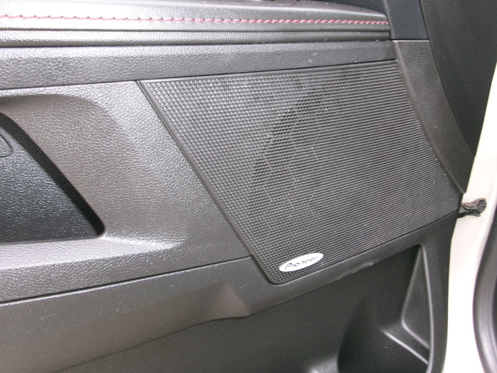 Photo 17 of this GMC TERRAIN