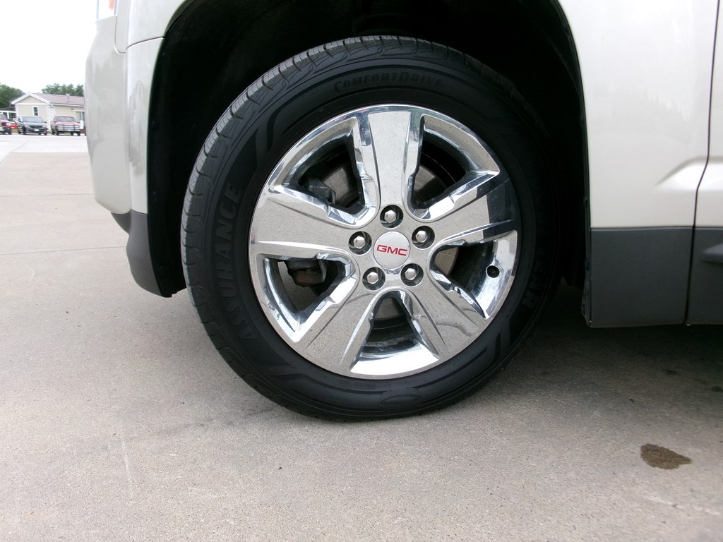 Photo 55 of this GMC TERRAIN