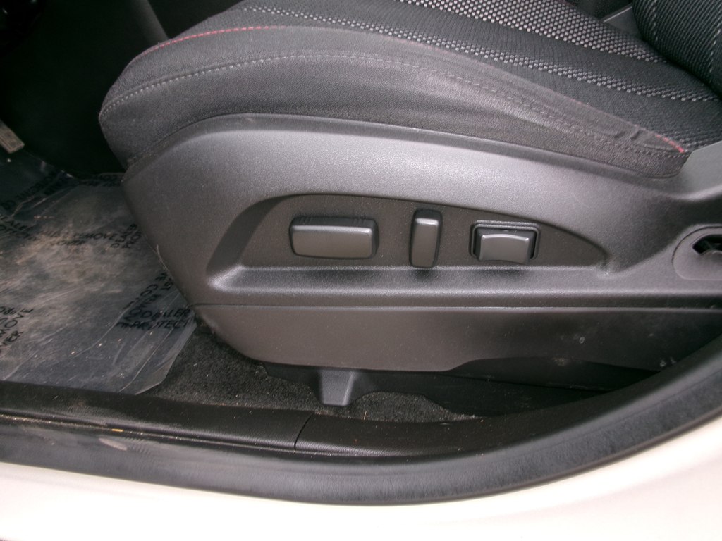 Photo 14 of this GMC TERRAIN