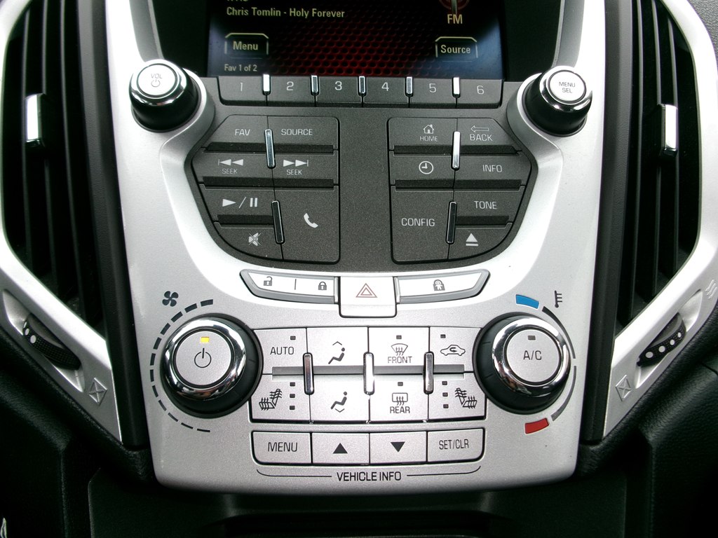 Photo 50 of this GMC TERRAIN