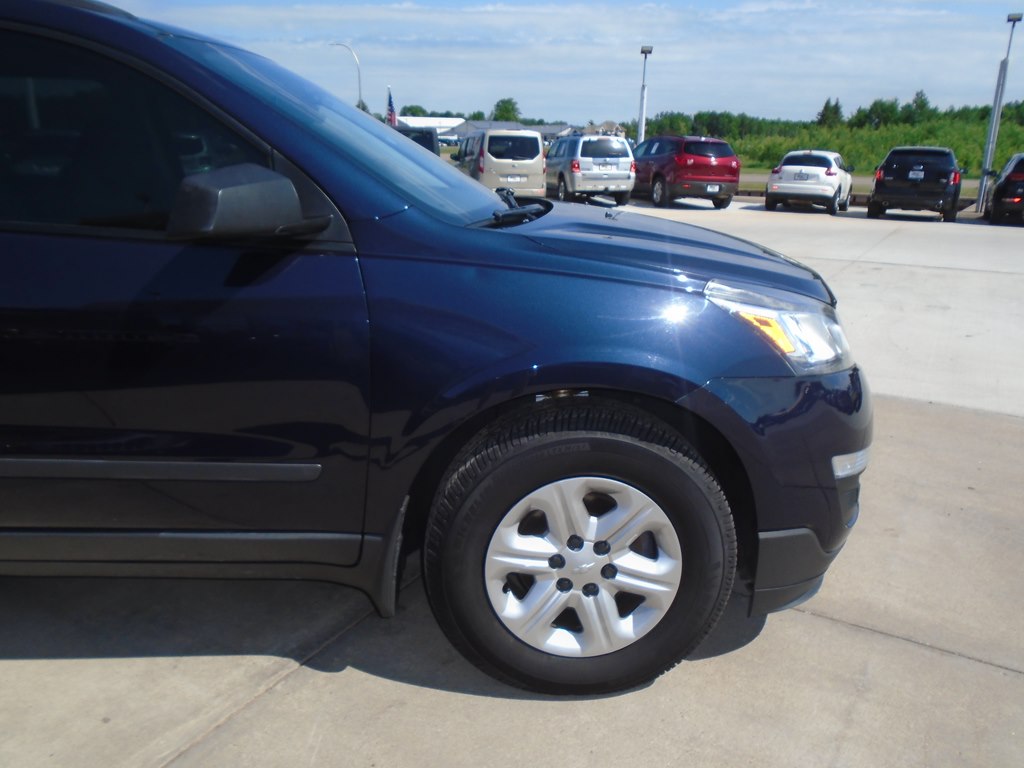 Photo 8 of this CHEVROLET TRAVERSE