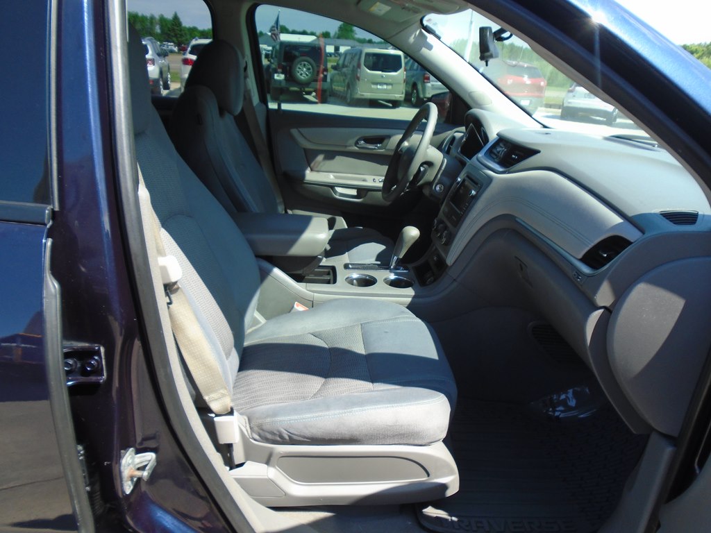 Photo 33 of this CHEVROLET TRAVERSE