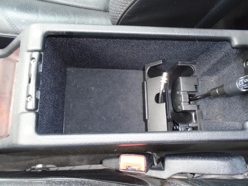Photo 54 of this MERCEDES-BENZ C-CLASS