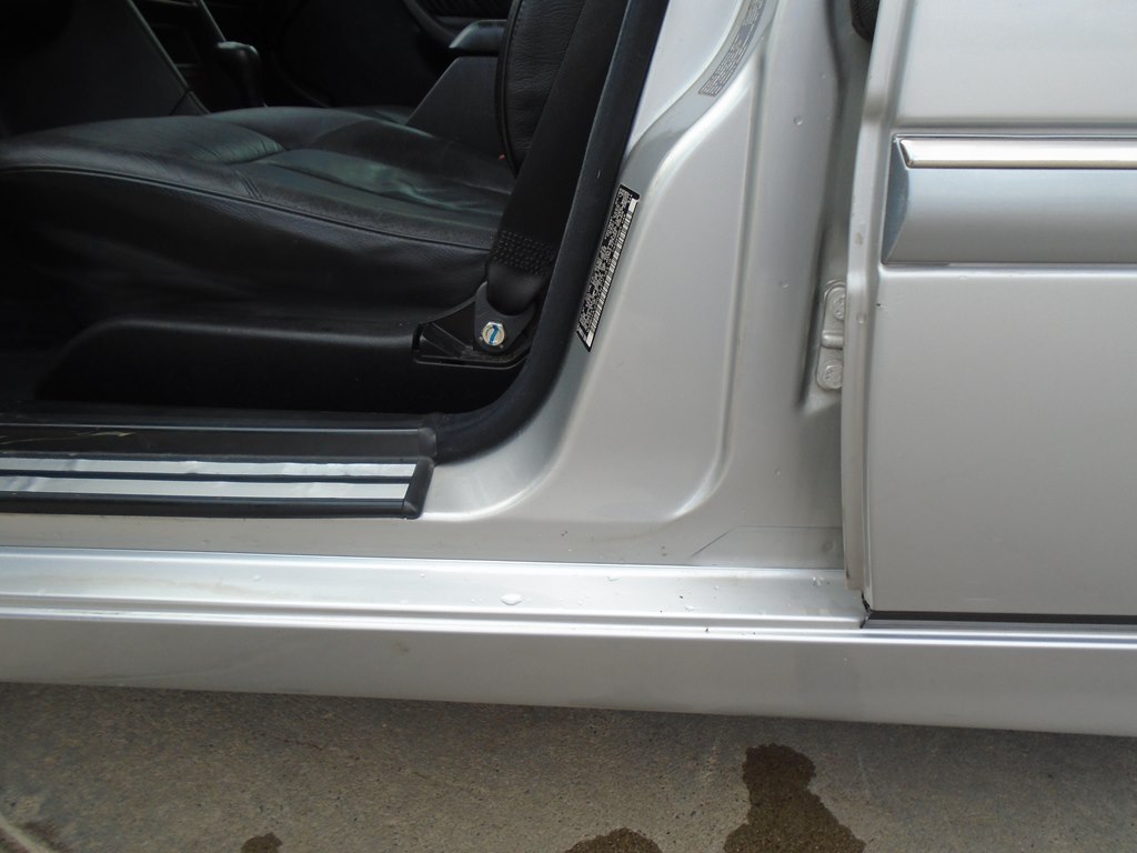 Photo 20 of this MERCEDES-BENZ C-CLASS