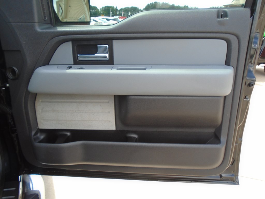 Photo 34 of this FORD F150