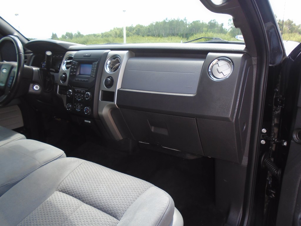 Photo 33 of this FORD F150