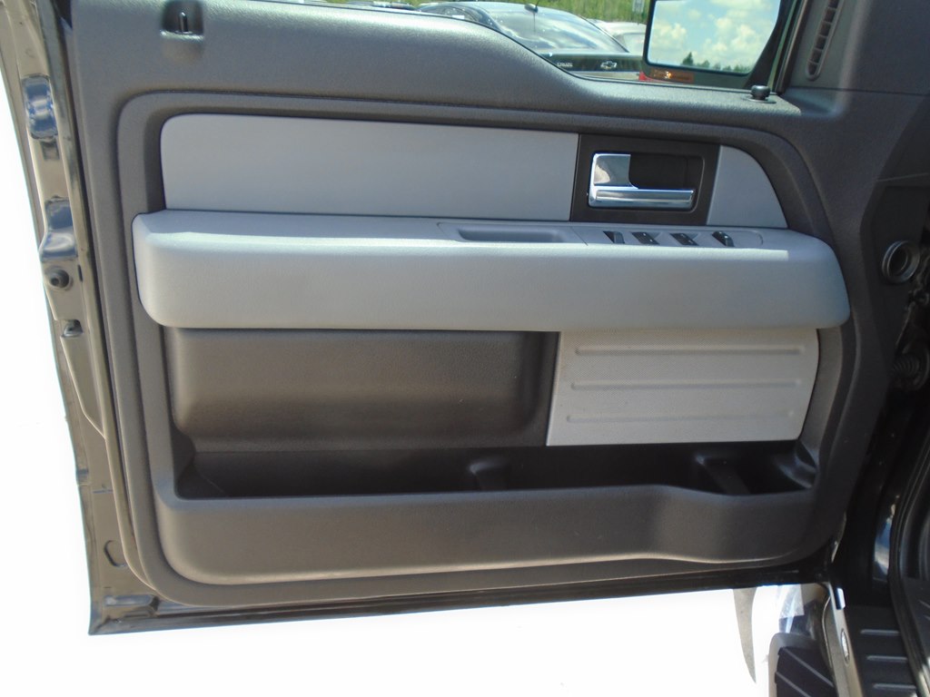Photo 17 of this FORD F150