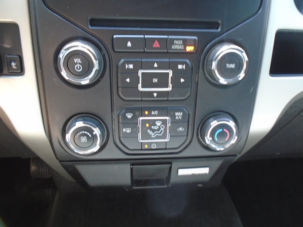 Photo 54 of this FORD F150