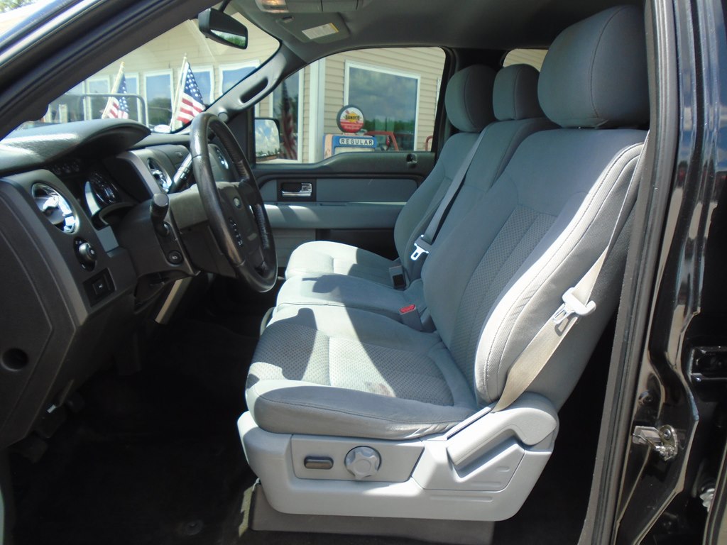 Photo 15 of this FORD F150