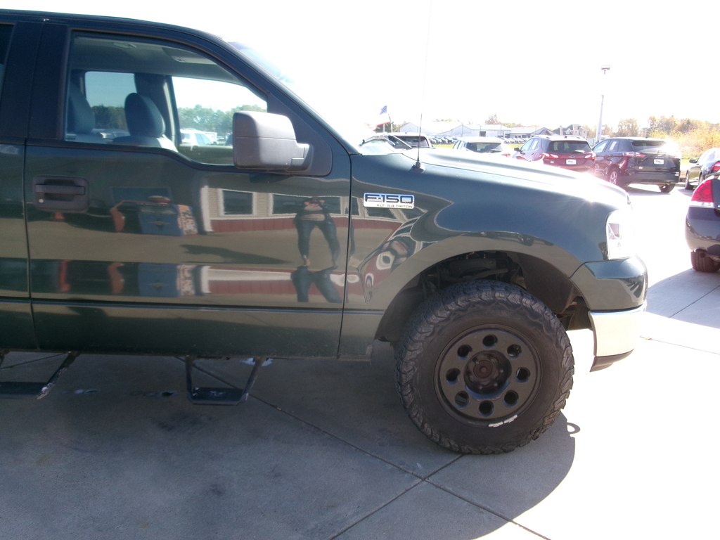 Photo 6 of this FORD F150 XLT