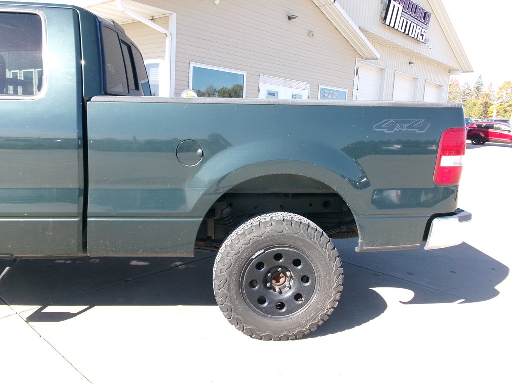 Photo 4 of this FORD F150 XLT