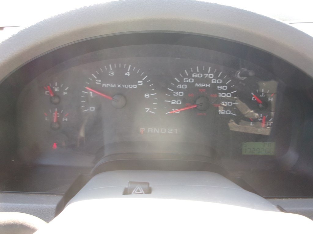 Photo 41 of this FORD F150 XLT