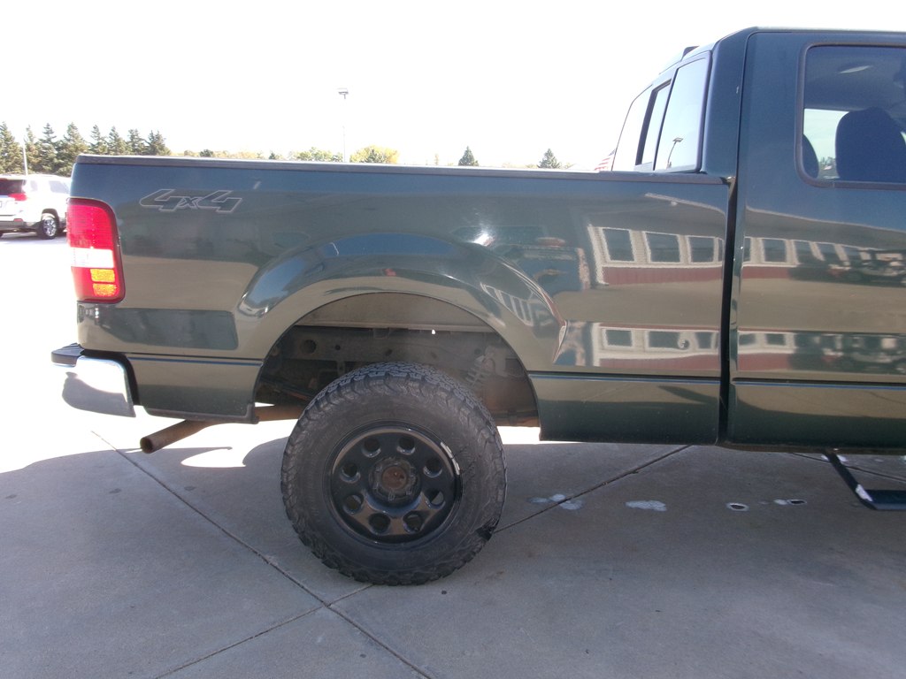 Photo 8 of this FORD F150 XLT