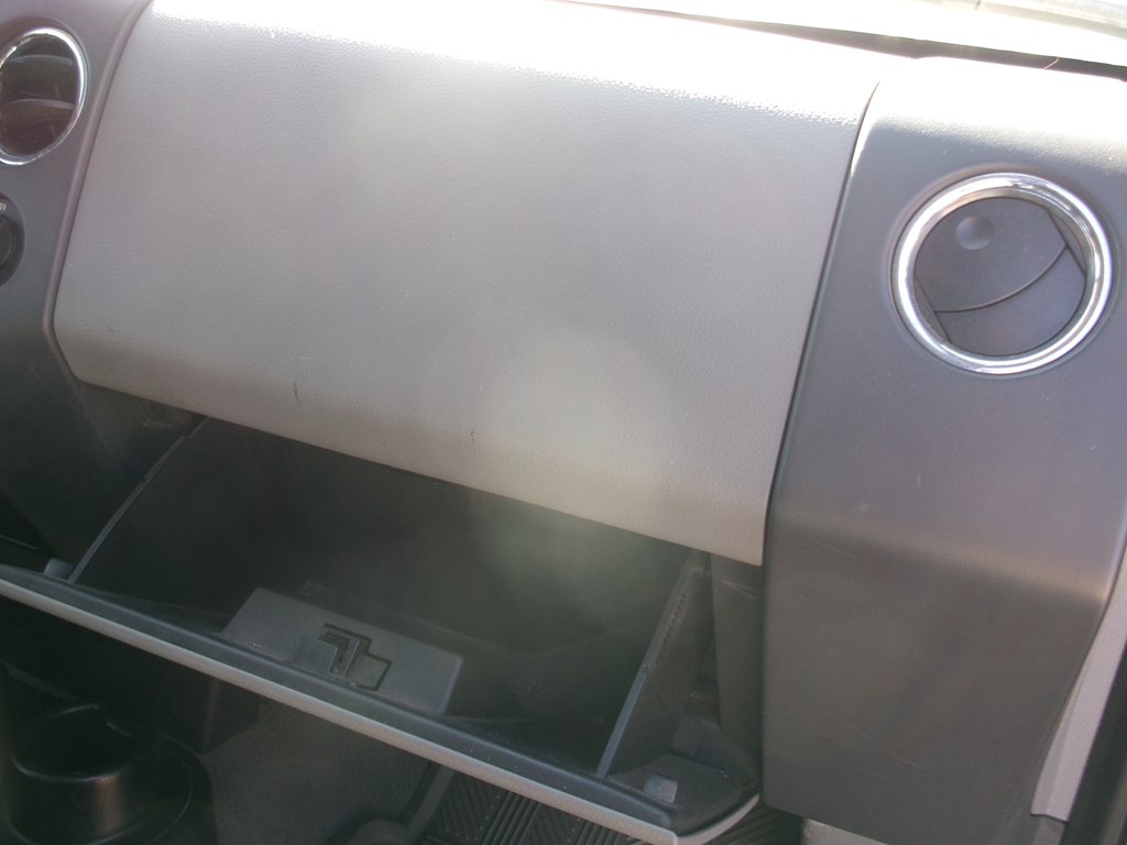 Photo 28 of this FORD F150 XLT