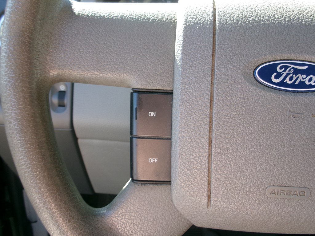 Photo 45 of this FORD F150 XLT
