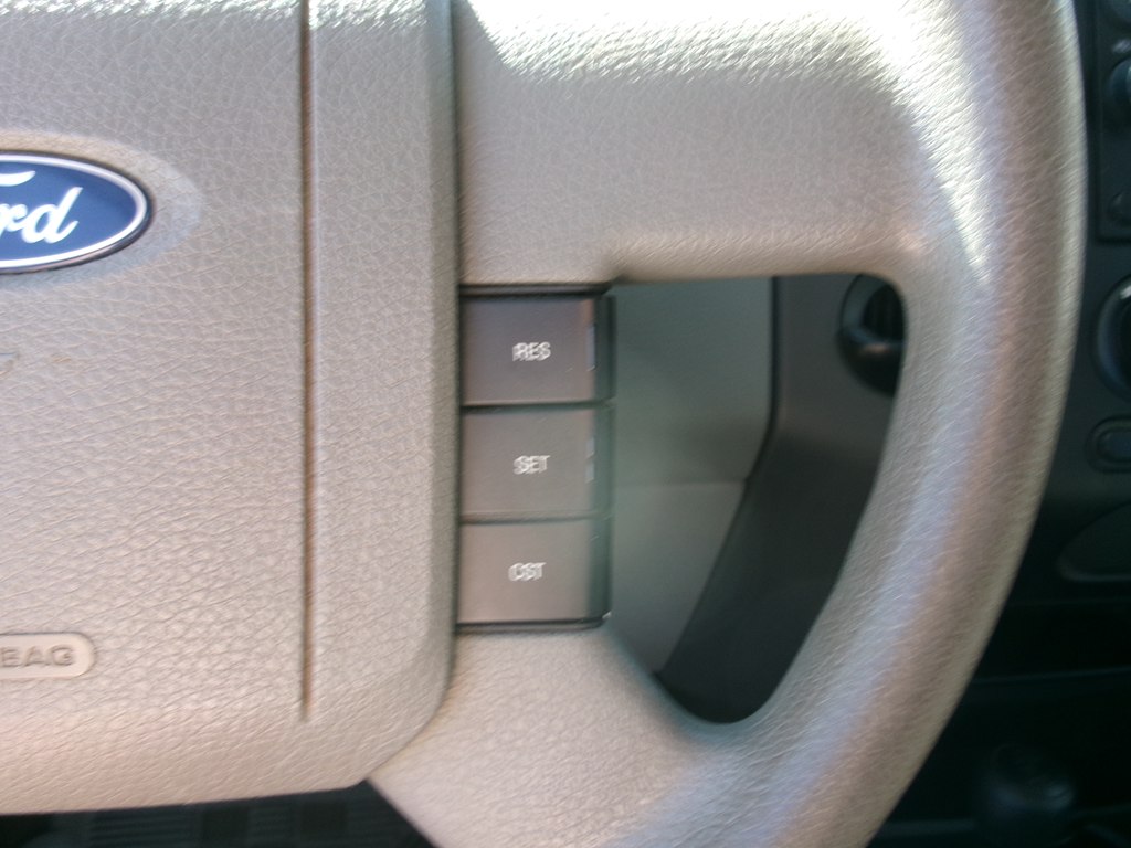 Photo 46 of this FORD F150 XLT