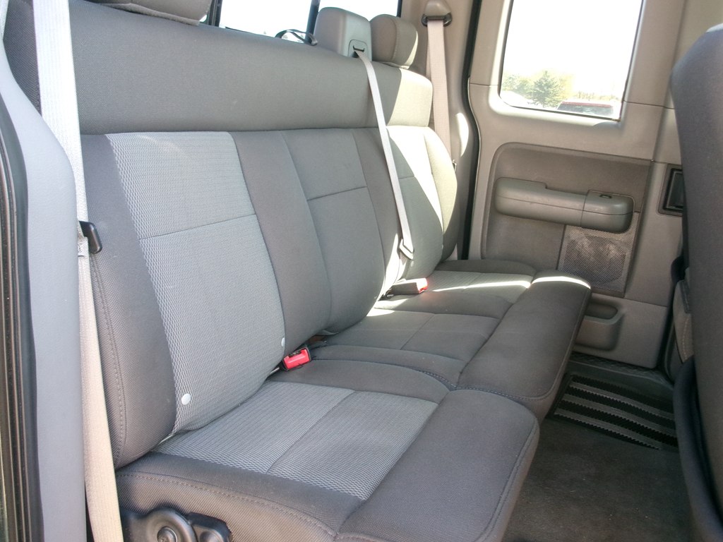 Photo 34 of this FORD F150 XLT