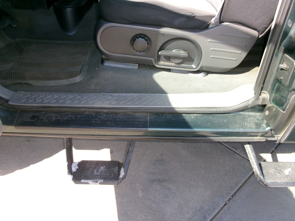 Photo 18 of this FORD F150 XLT