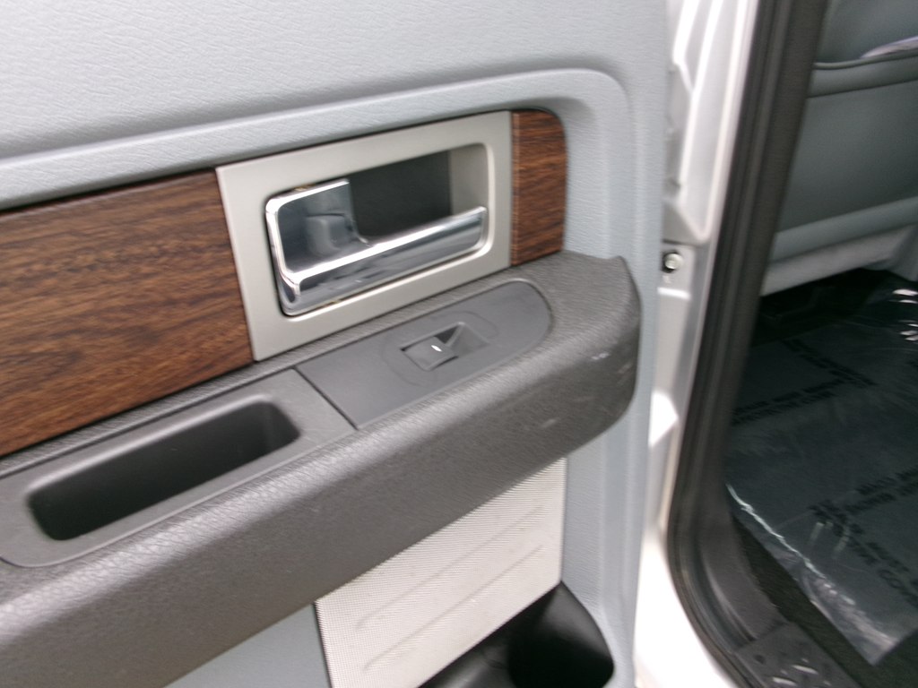 Photo 25 of this FORD F150